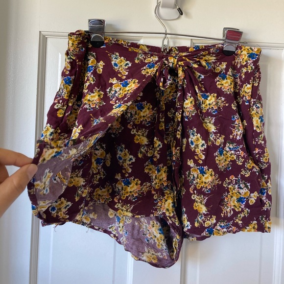 Flowy floral shorts - Picture 3 of 3